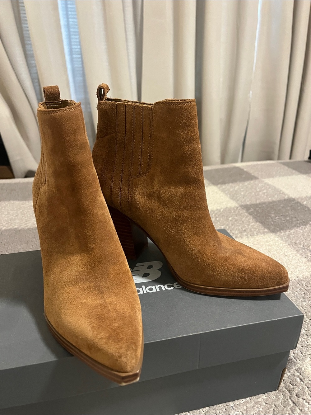 Marc Fisher suede chelsea style boots